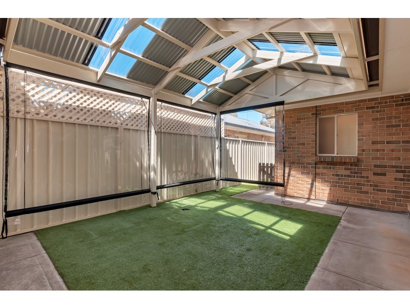 8a White Crescent, Seacombe Gardens SA 5047