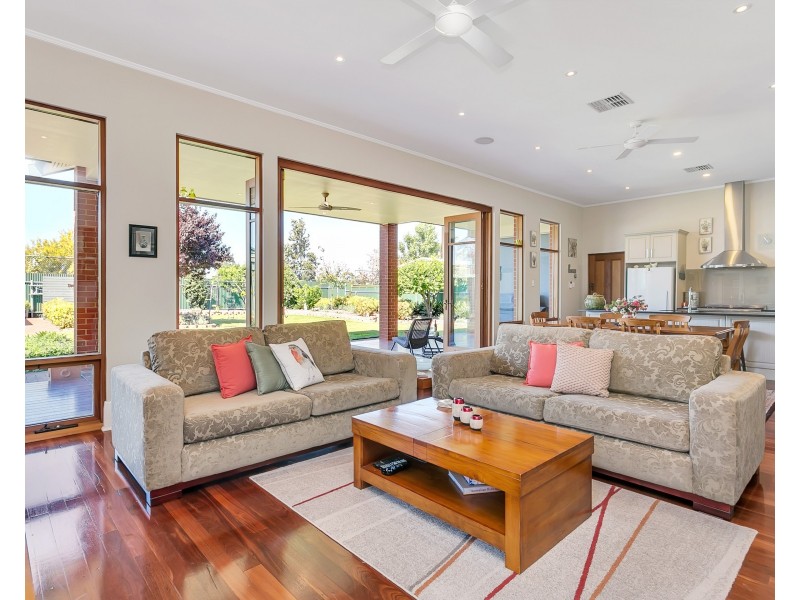 37 Stopford Road, Hove SA 5048