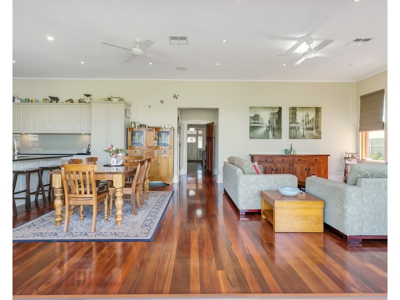 37 Stopford Road, Hove SA 5048