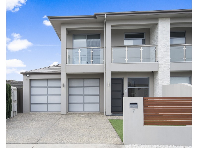 7 McLachlan Avenue, Glenelg North SA 5045