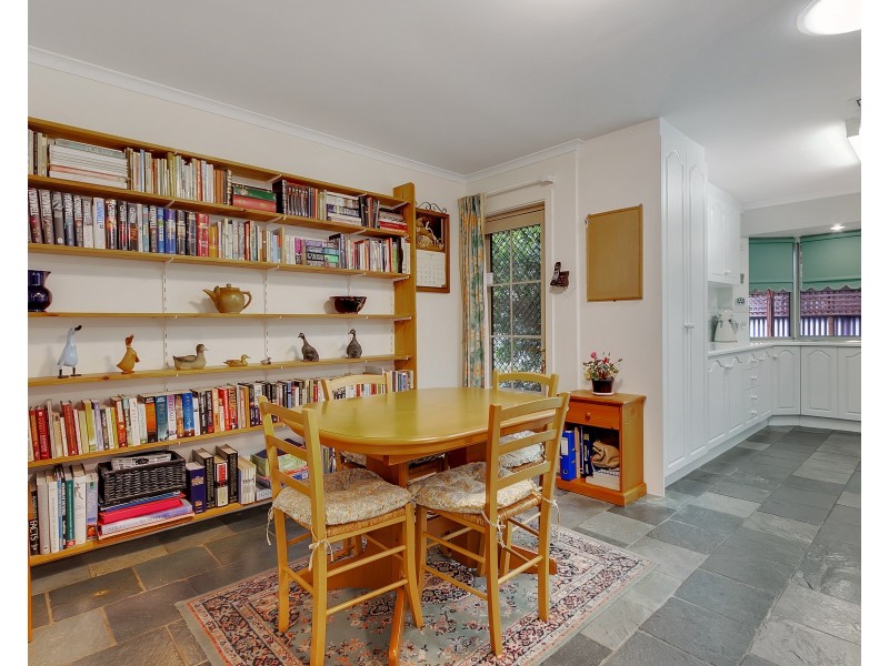 6a Winton Avenue, Hove SA 5048