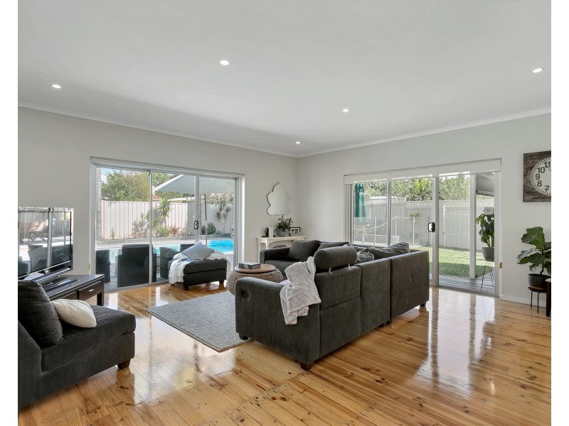 9 Holder Road, Hove SA 5048