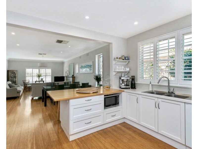 9 Holder Road, Hove SA 5048