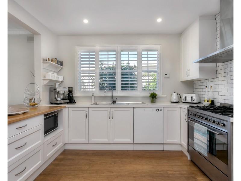 9 Holder Road, Hove SA 5048