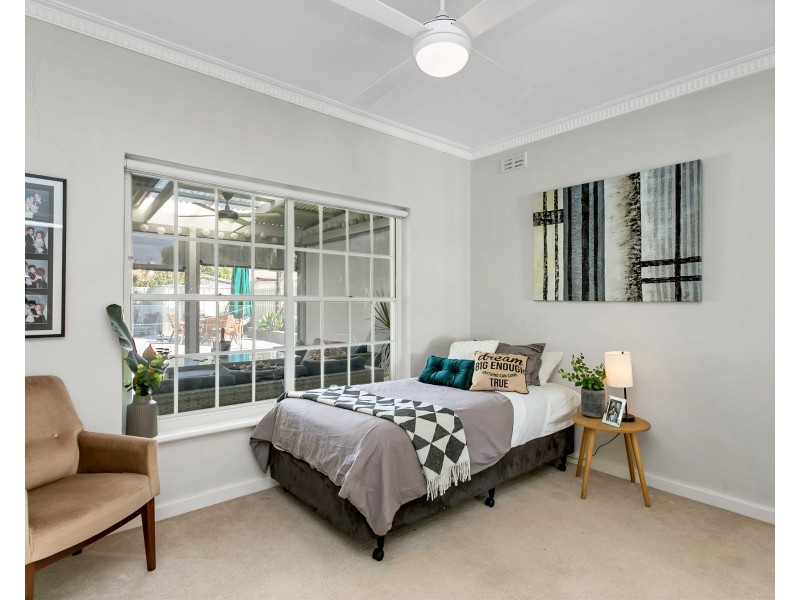 9 Holder Road, Hove SA 5048