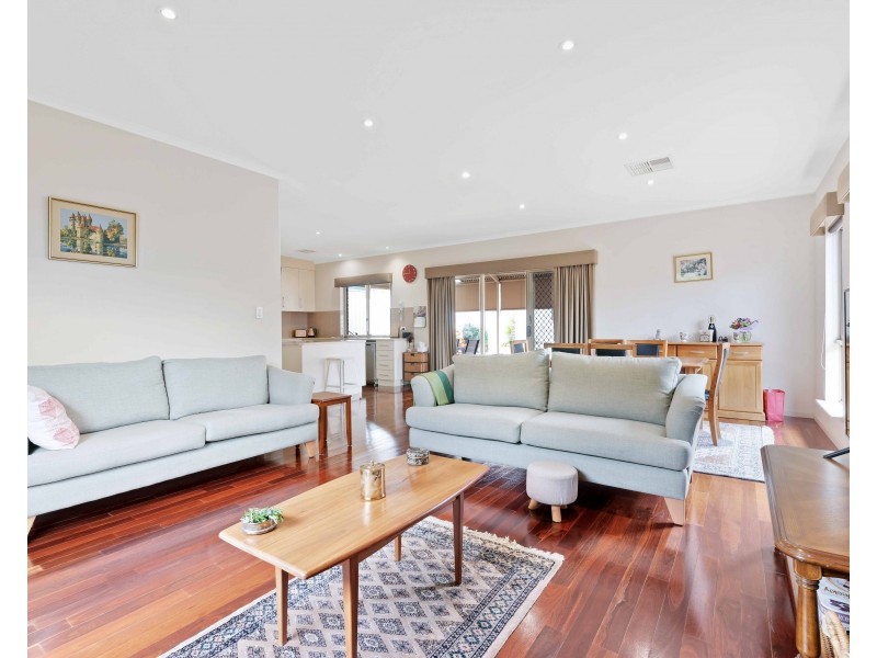 8a Quintus Terrace, Dover Gardens SA 5048