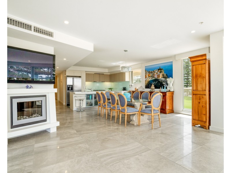 212/19 Platinum Apartments Holdfast Prominade, Glenelg SA 5045