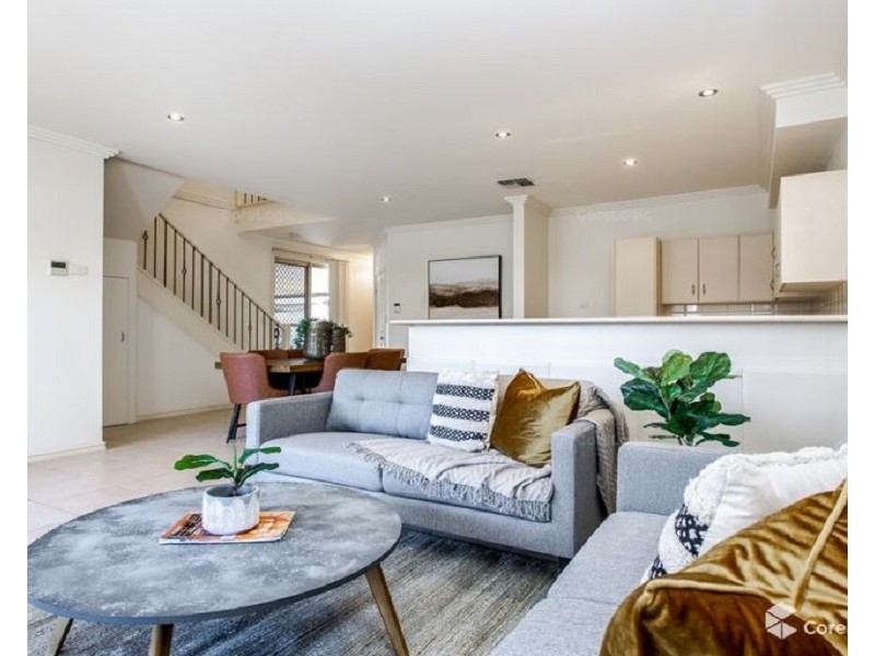 18 Gairdner Lane, Mawson Lakes SA 5095