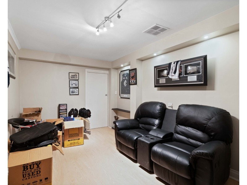 1 Minkie Avenue, Mitchell Park SA 5043