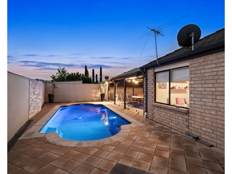 1 Minkie Avenue, Mitchell Park SA 5043