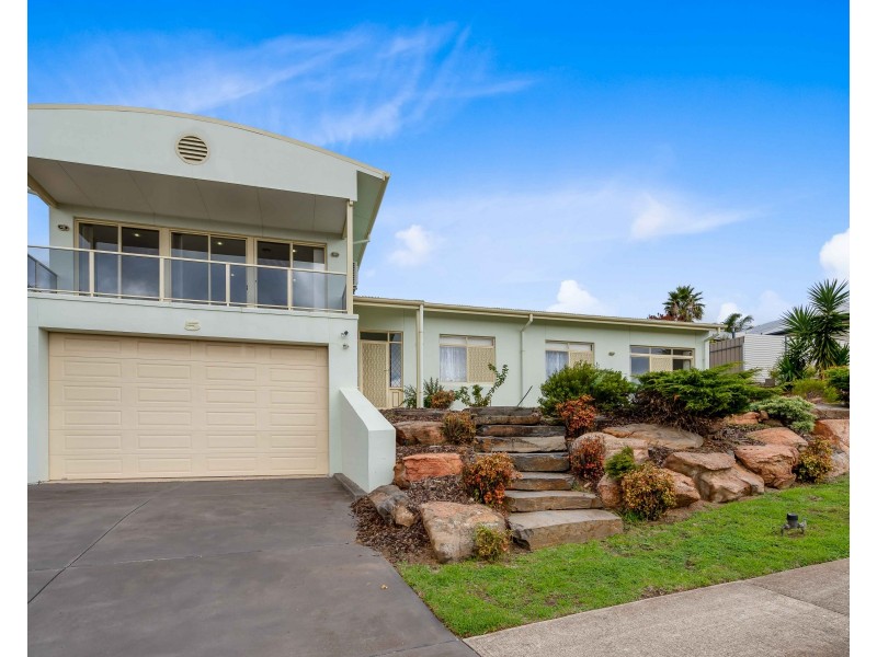 5 Freebairn Drive, Hallett Cove SA 5158