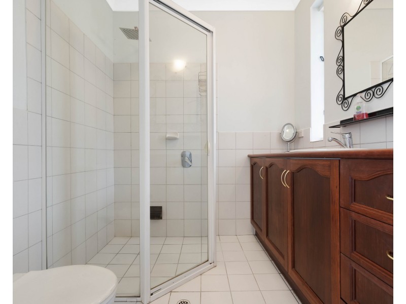5 Freebairn Drive, Hallett Cove SA 5158