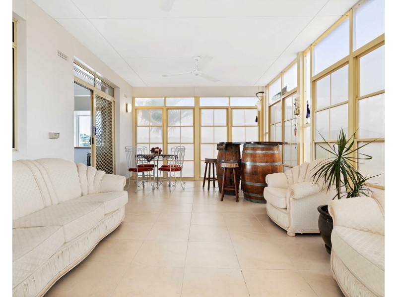 5 Freebairn Drive, Hallett Cove SA 5158