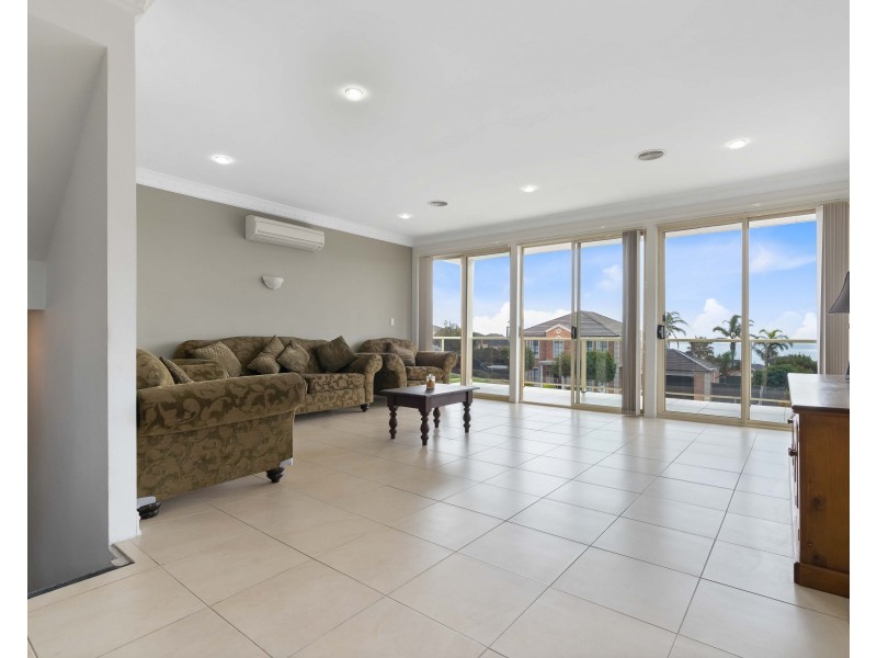 5 Freebairn Drive, Hallett Cove SA 5158