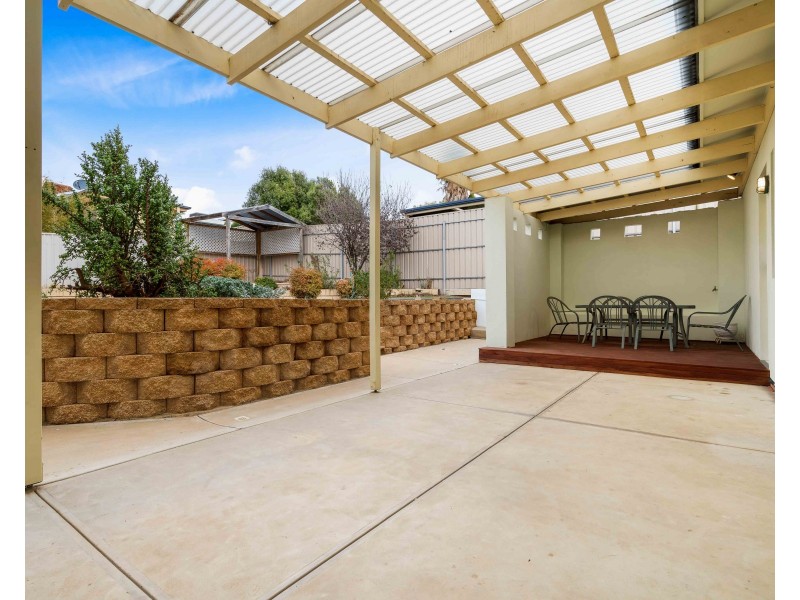 5 Freebairn Drive, Hallett Cove SA 5158