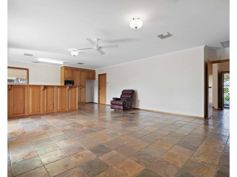 39 Gardenia Crescent, Morphett Vale SA 5162