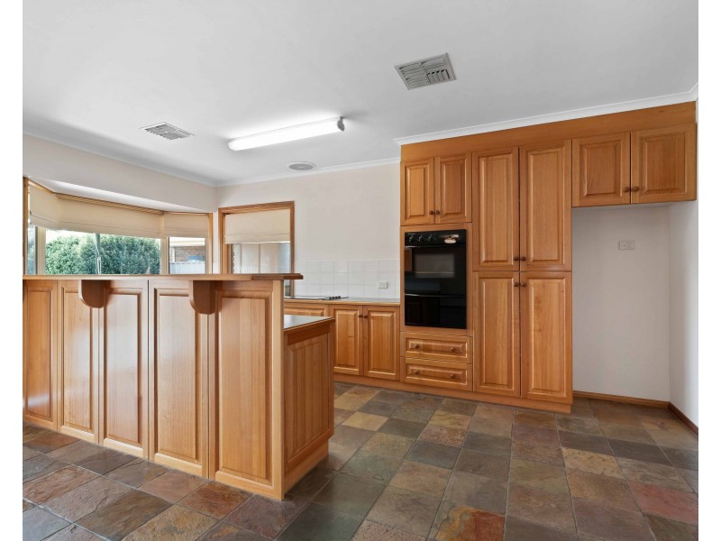 39 Gardenia Crescent, Morphett Vale SA 5162