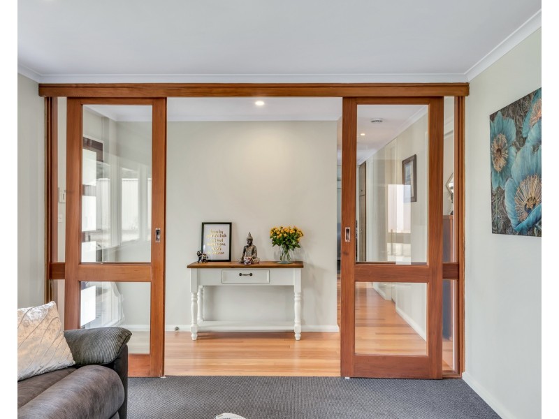 15  Mason Avenue, Happy Valley SA 5159