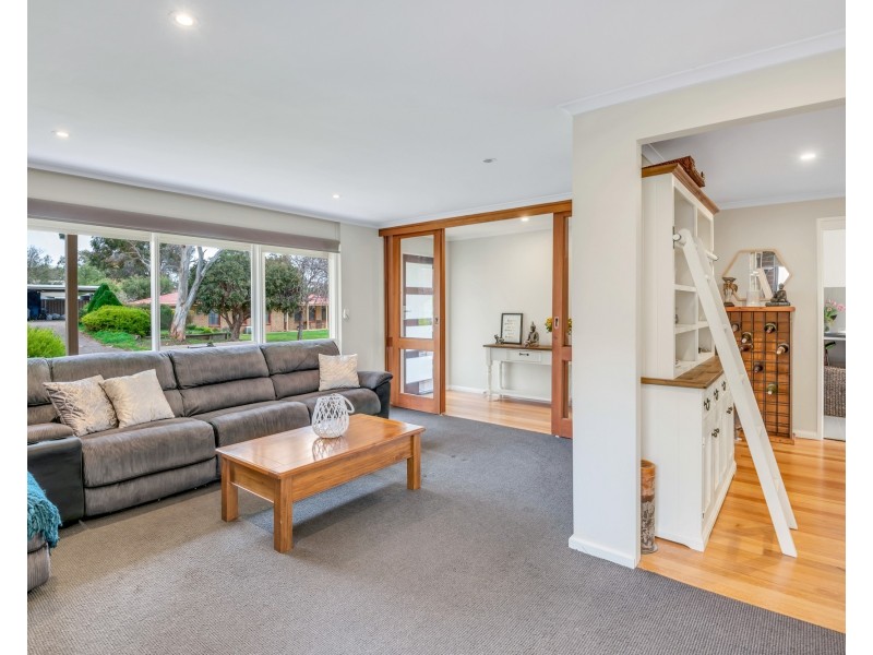 15  Mason Avenue, Happy Valley SA 5159