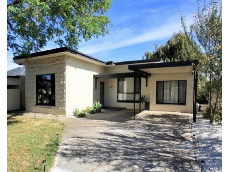 28 Dingera Avenue, North Plympton SA 5037