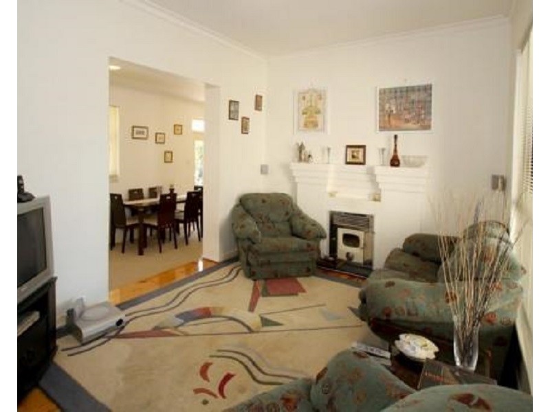 28 Dingera Avenue, North Plympton SA 5037