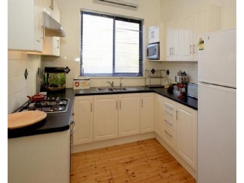 28 Dingera Avenue, North Plympton SA 5037