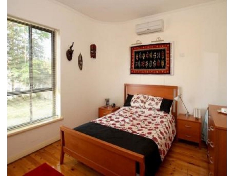 28 Dingera Avenue, North Plympton SA 5037