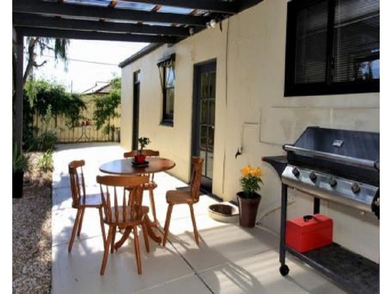 28 Dingera Avenue, North Plympton SA 5037