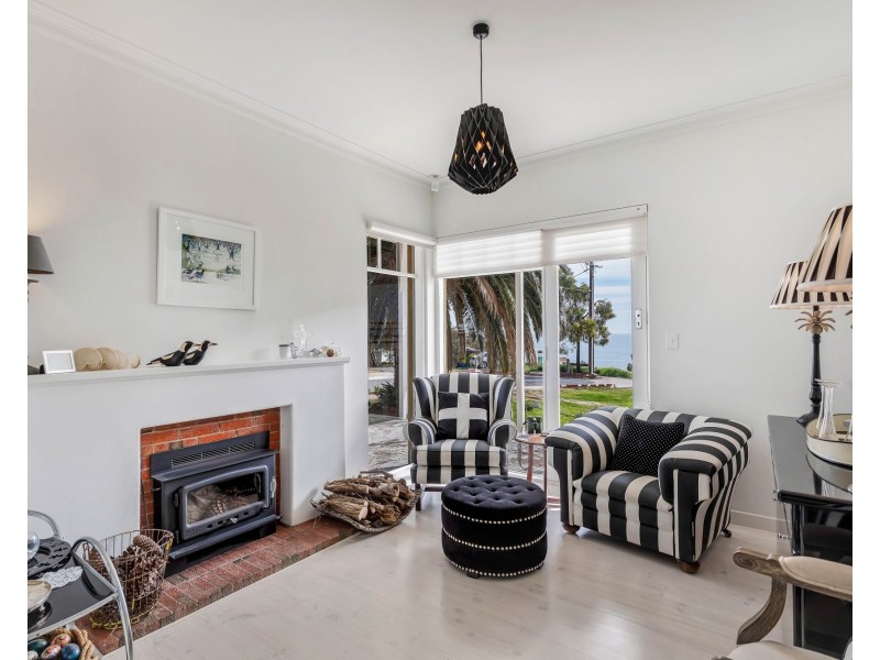 18 Seaview Avenue, Kingston Park SA 5049