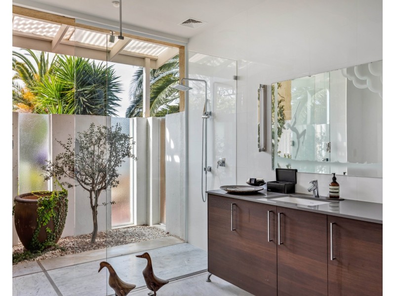 18 Seaview Avenue, Kingston Park SA 5049