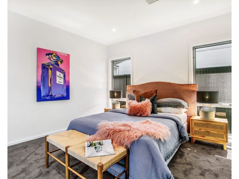 4 Woodfield Avenue, Warradale SA 5046