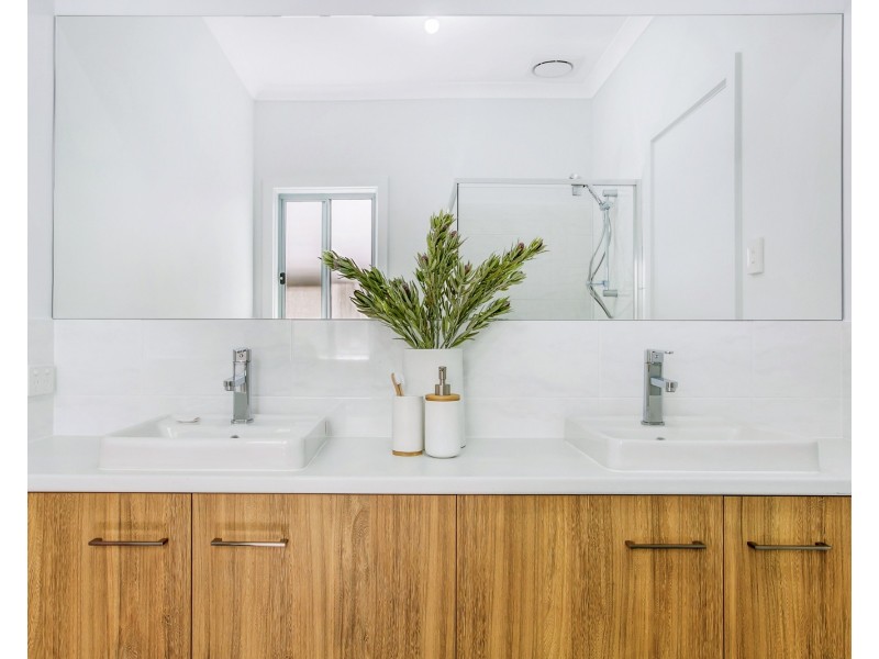 4 Woodfield Avenue, Warradale SA 5046