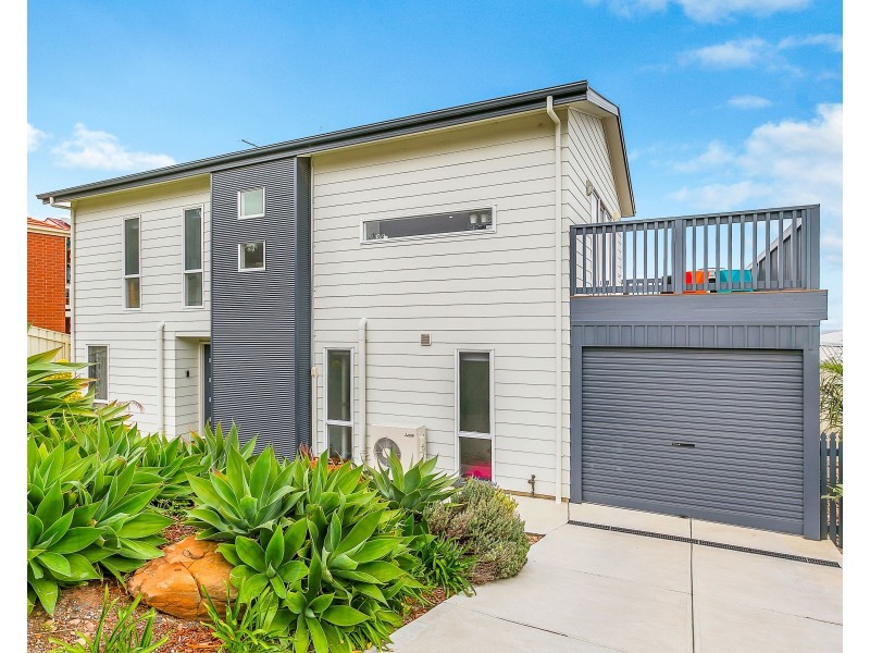 2 Westcliff Court, Marino SA 5049
