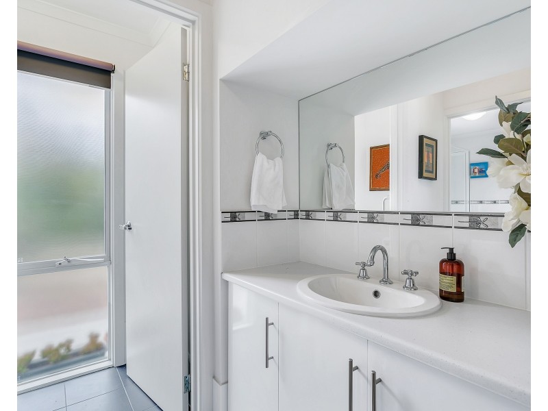 2 Westcliff Court, Marino SA 5049