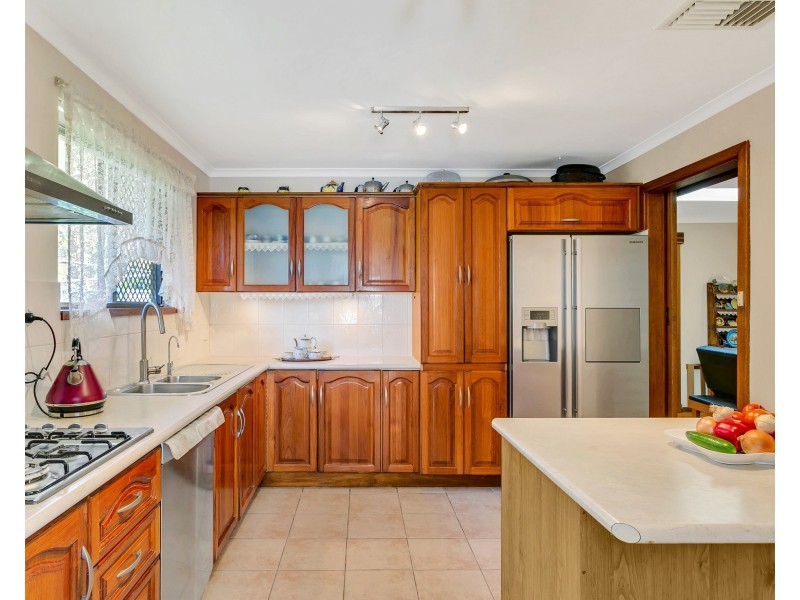 23 Eloise Avenue, Hallett Cove SA 5158