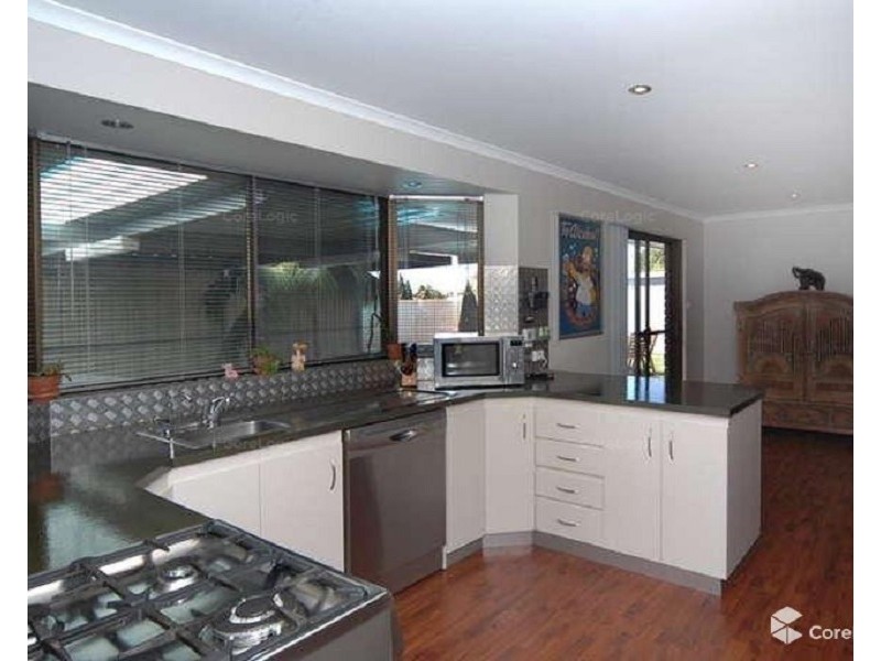 4 Neeangara Crescent, Hallett Cove SA 5158