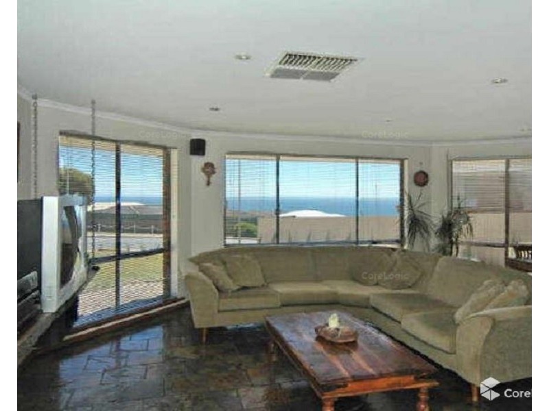 4 Neeangara Crescent, Hallett Cove SA 5158