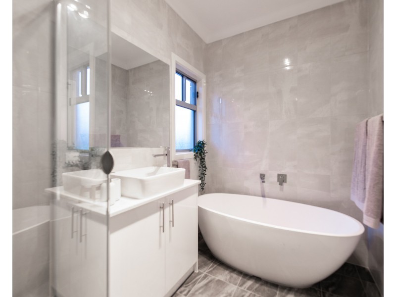 14 Rathlin Ave, Marion SA 5043