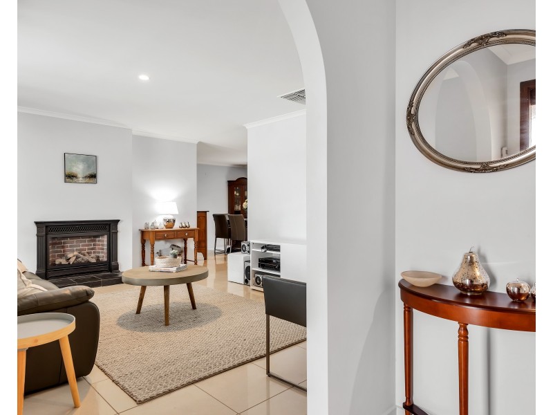 14 Sandpiper Terrace, Hallett Cove SA 5158