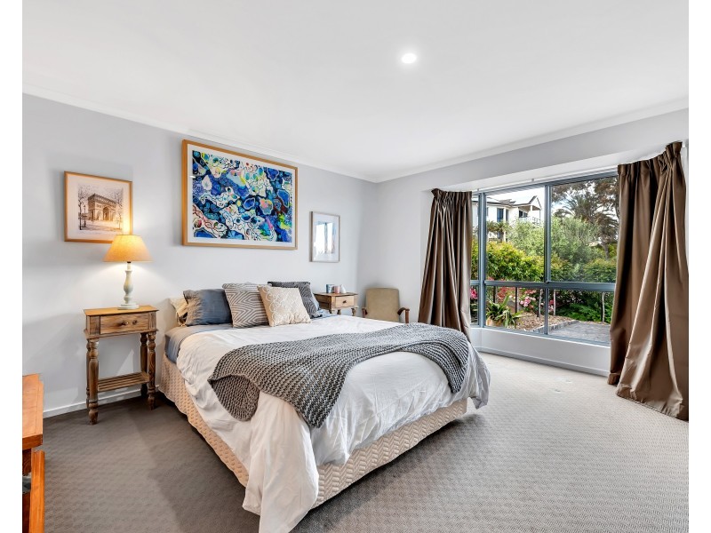 14 Sandpiper Terrace, Hallett Cove SA 5158