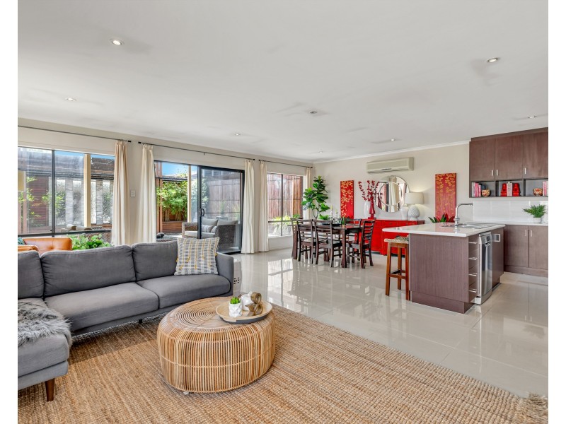 39 Pine Drive, Aberfoyle Park SA 5159