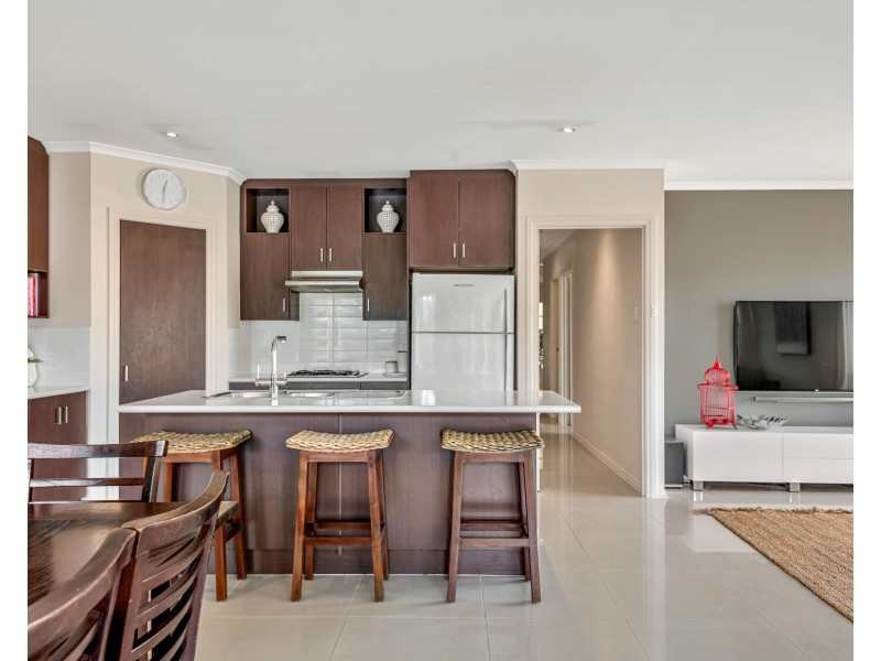 39 Pine Drive, Aberfoyle Park SA 5159