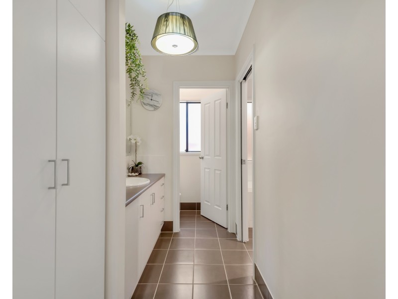 39 Pine Drive, Aberfoyle Park SA 5159