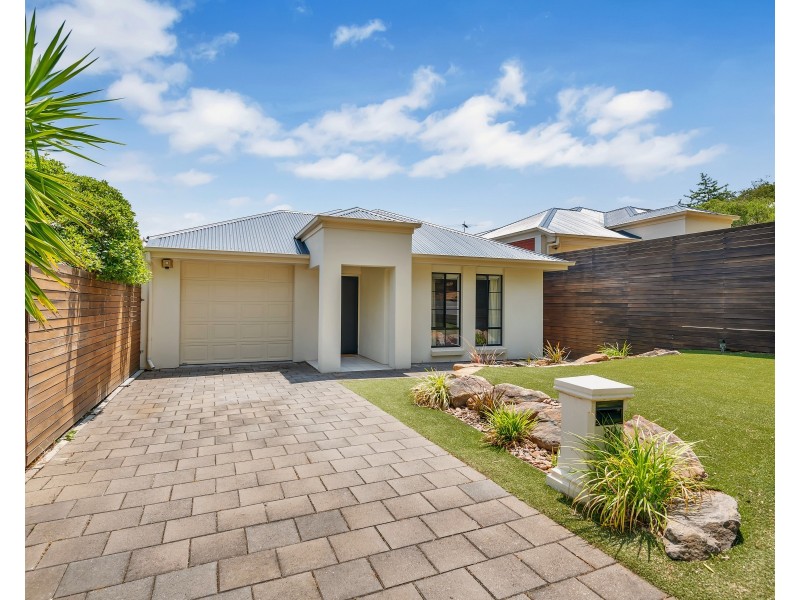 39 Pine Drive, Aberfoyle Park SA 5159