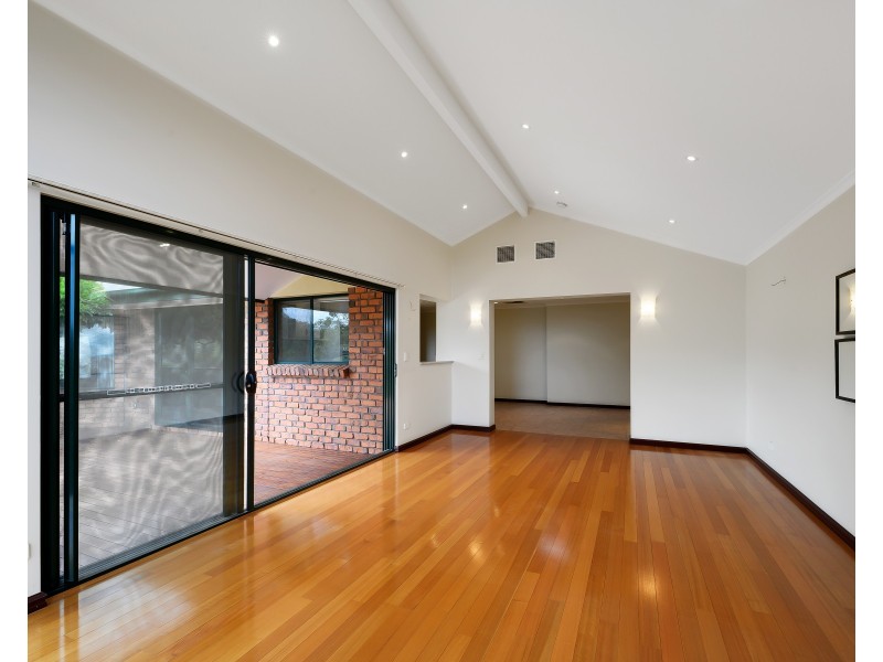 4 Jacaranda Place, Aberfoyle Park SA 5159