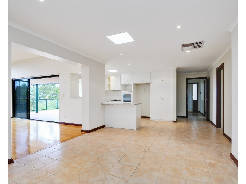 4 Jacaranda Place, Aberfoyle Park SA 5159