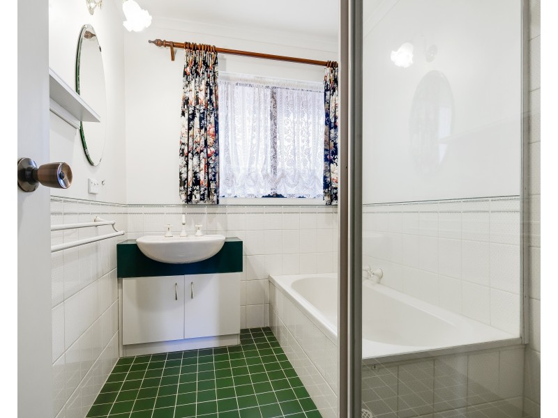 4 Jacaranda Place, Aberfoyle Park SA 5159