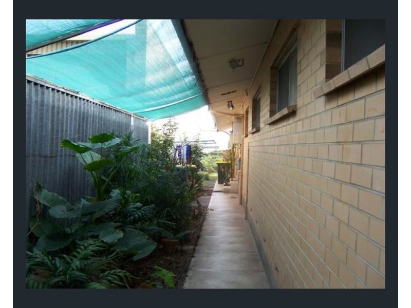 2/4  Eton Road, Keswick SA 5035