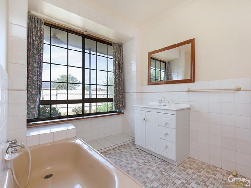 23 Cooke Street, Findon SA 5023