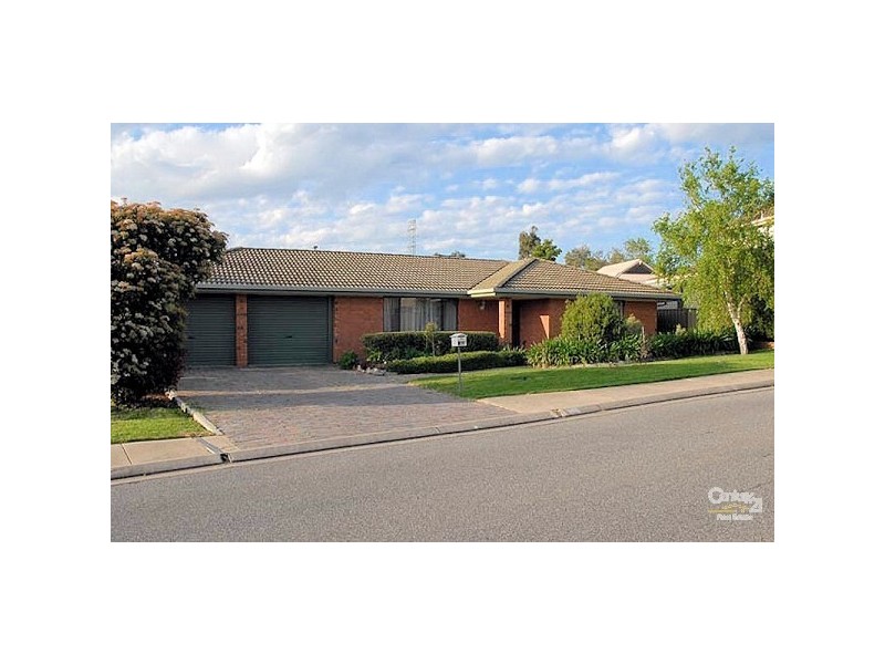 35 Fredrick Drive, Woodcroft SA 5162